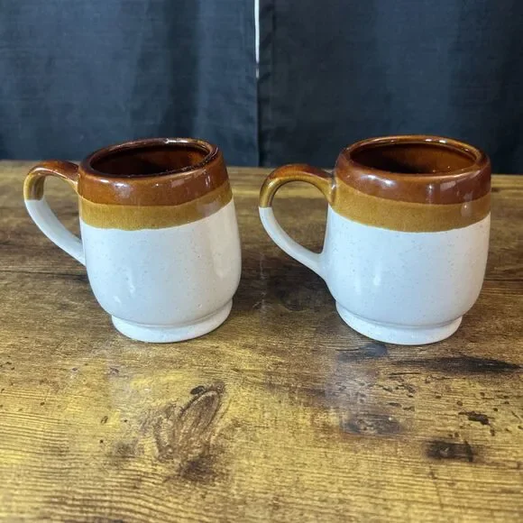 Vintage Ceramic Stoneware Coffee Mugs Made In Taiwan Lot of 2 Brown and White - Picture 2 of 11